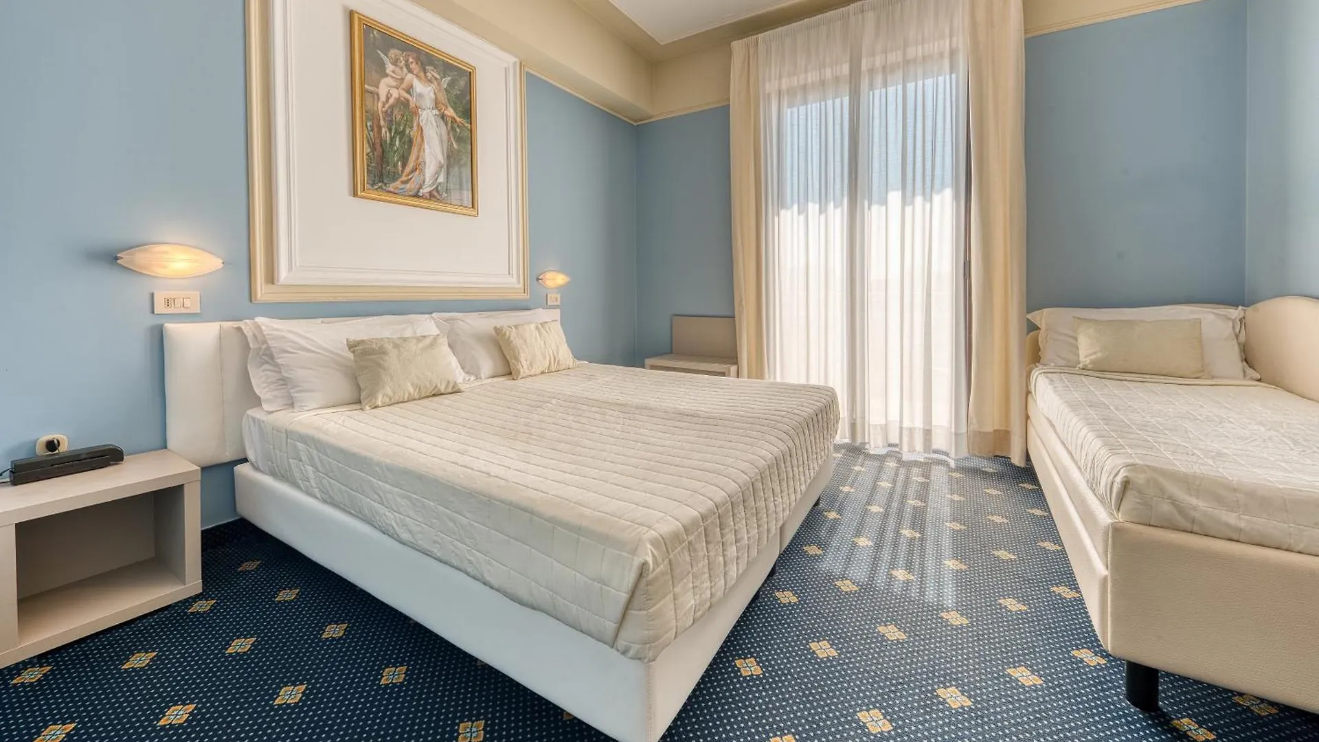 Hotel Augustus Римини